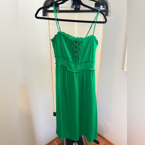 🪲 ANTHROPOLOGIE EMERALD GREEN W/STRAPS SILK DRESS SIZE 2🪲 - Picture 2 of 7